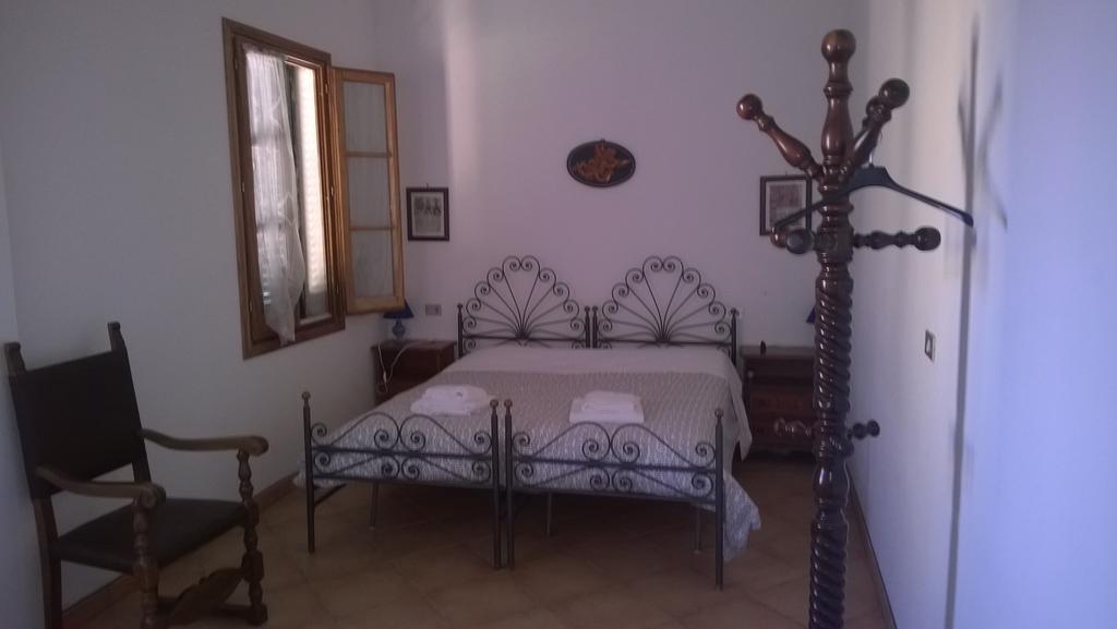 Вилла Agriturismo Il Cavallone Монтелупо-Фьорентино Номер фото